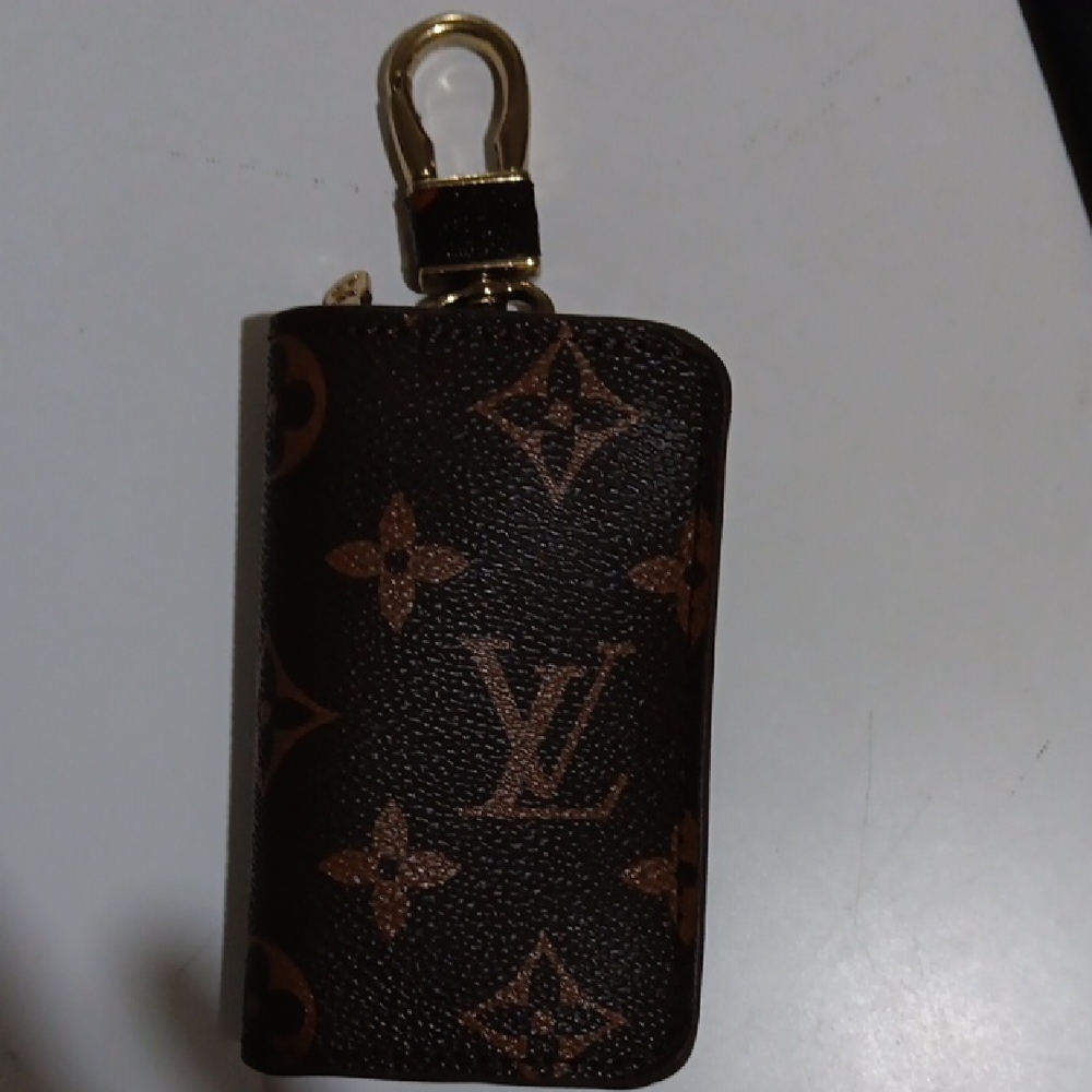 Louis Vuitton Beauty Sign Zip Around Leather Key/Card Holder Disc Ship Like New